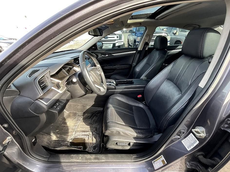 Used 2017 Honda Civic Touring image 14