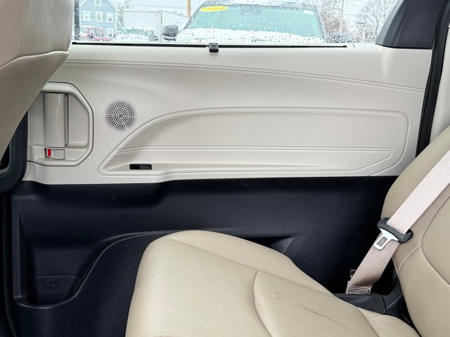 Certified 2024 Toyota Sienna XLE w/ XLE Plus Package image 30