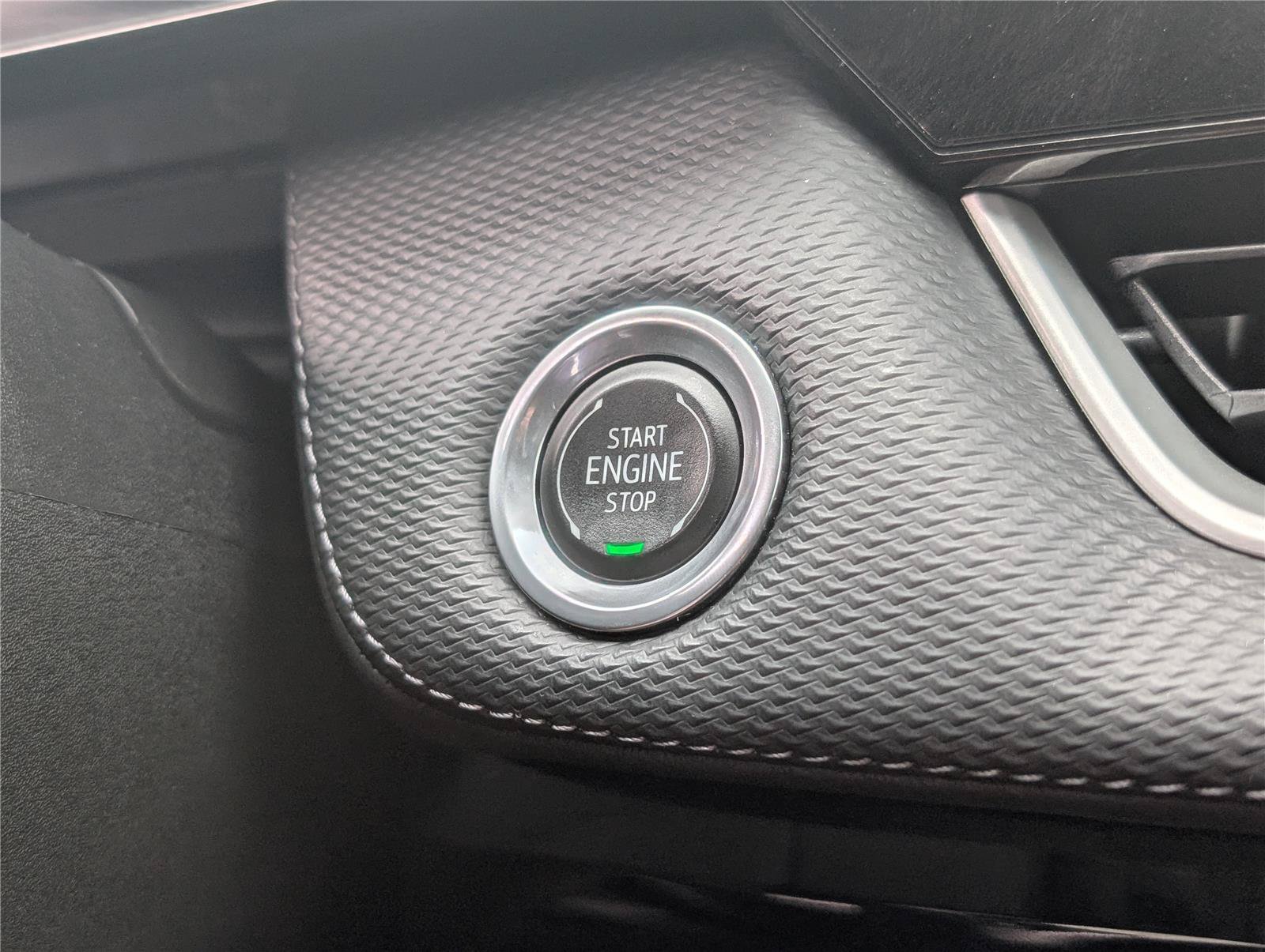 Used 2025 Chevrolet Equinox LT FWD image 23