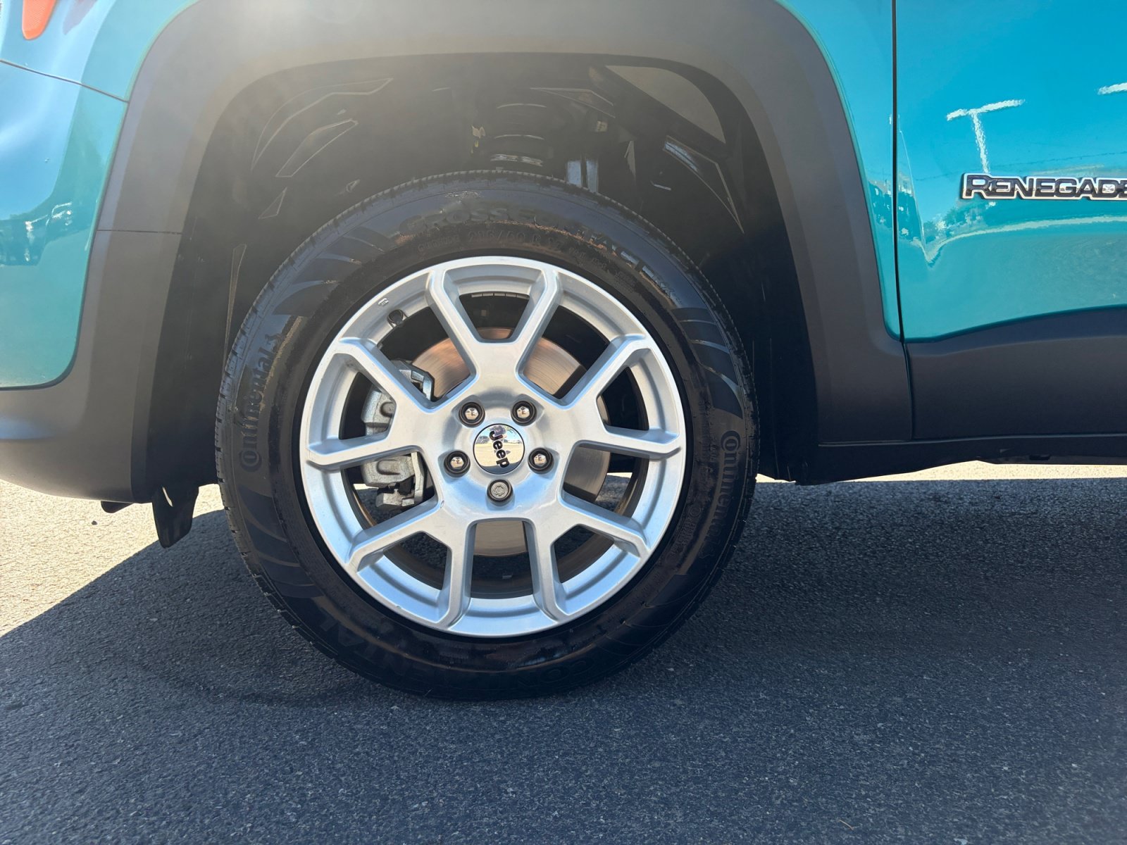 Used 2022 Jeep Renegade Latitude w/ Convenience Group AWD/4WD image 11