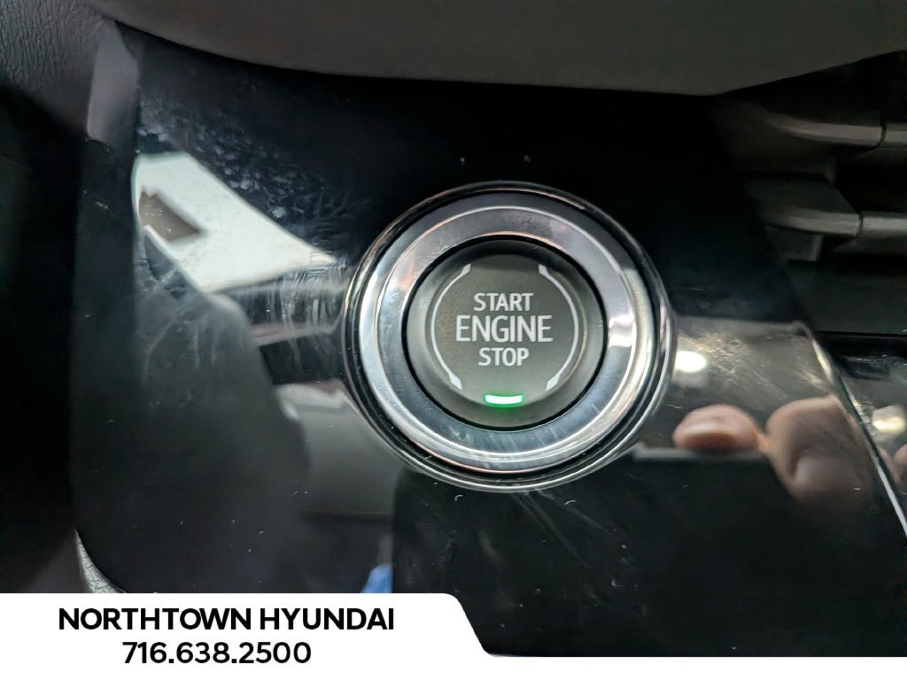 Used 2025 Buick Envision Sport Touring AWD/4WD image 17
