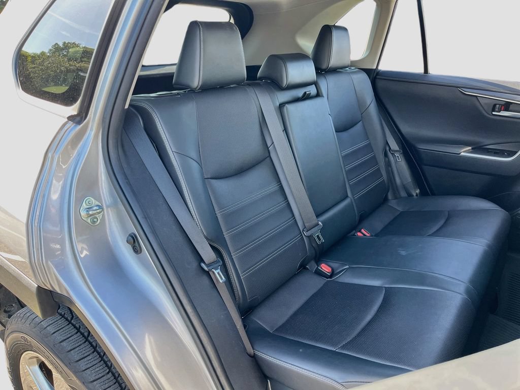 Used 2020 Toyota RAV4 Limited w/ Limited Grade Weather Package AWD/4WD image 27