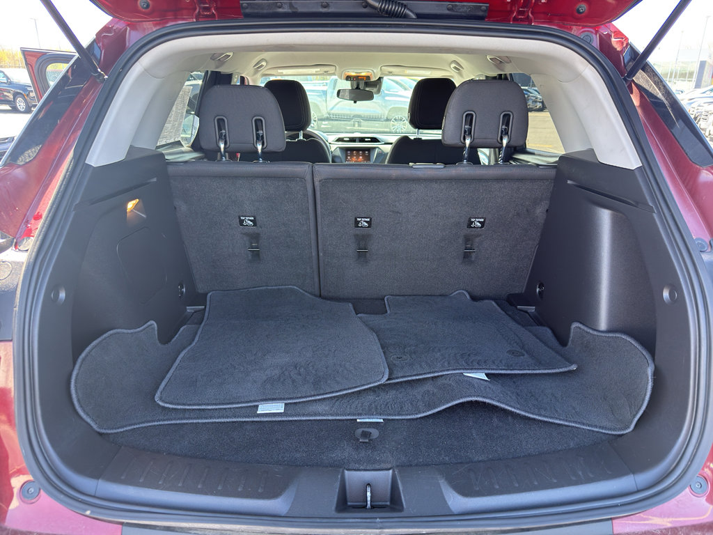 Used 2023 Chevrolet TrailBlazer LT FWD image 34