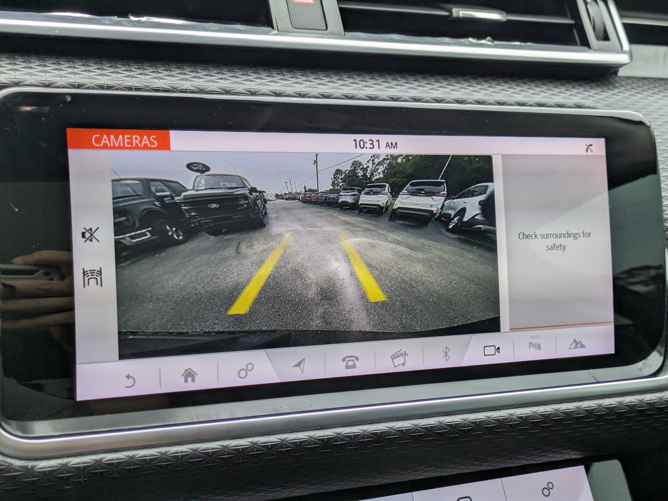Used 2018 Land Rover Range Rover Velar S AWD/4WD image 27