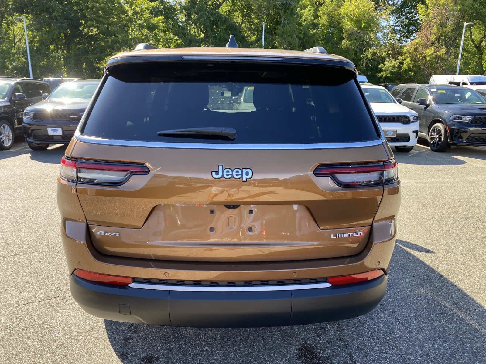 New 2027 Jeep Grand Cherokee L Limited AWD/4WD image 4