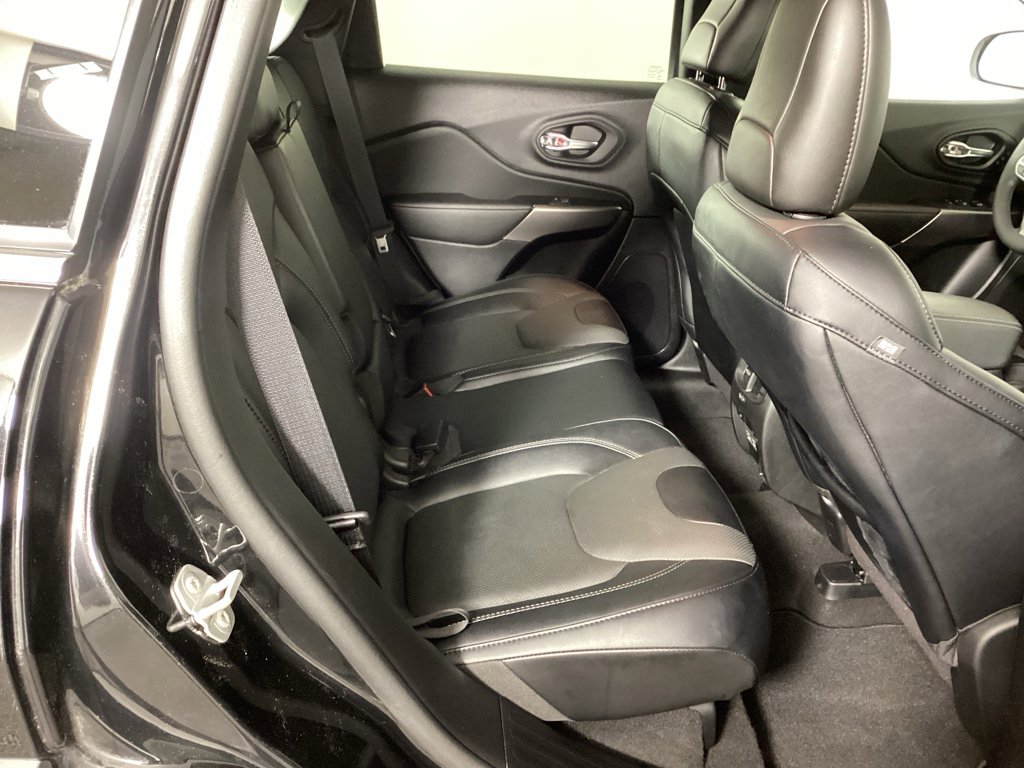 Used 2022 Jeep Cherokee Limited w/ Elite Package AWD/4WD image 11