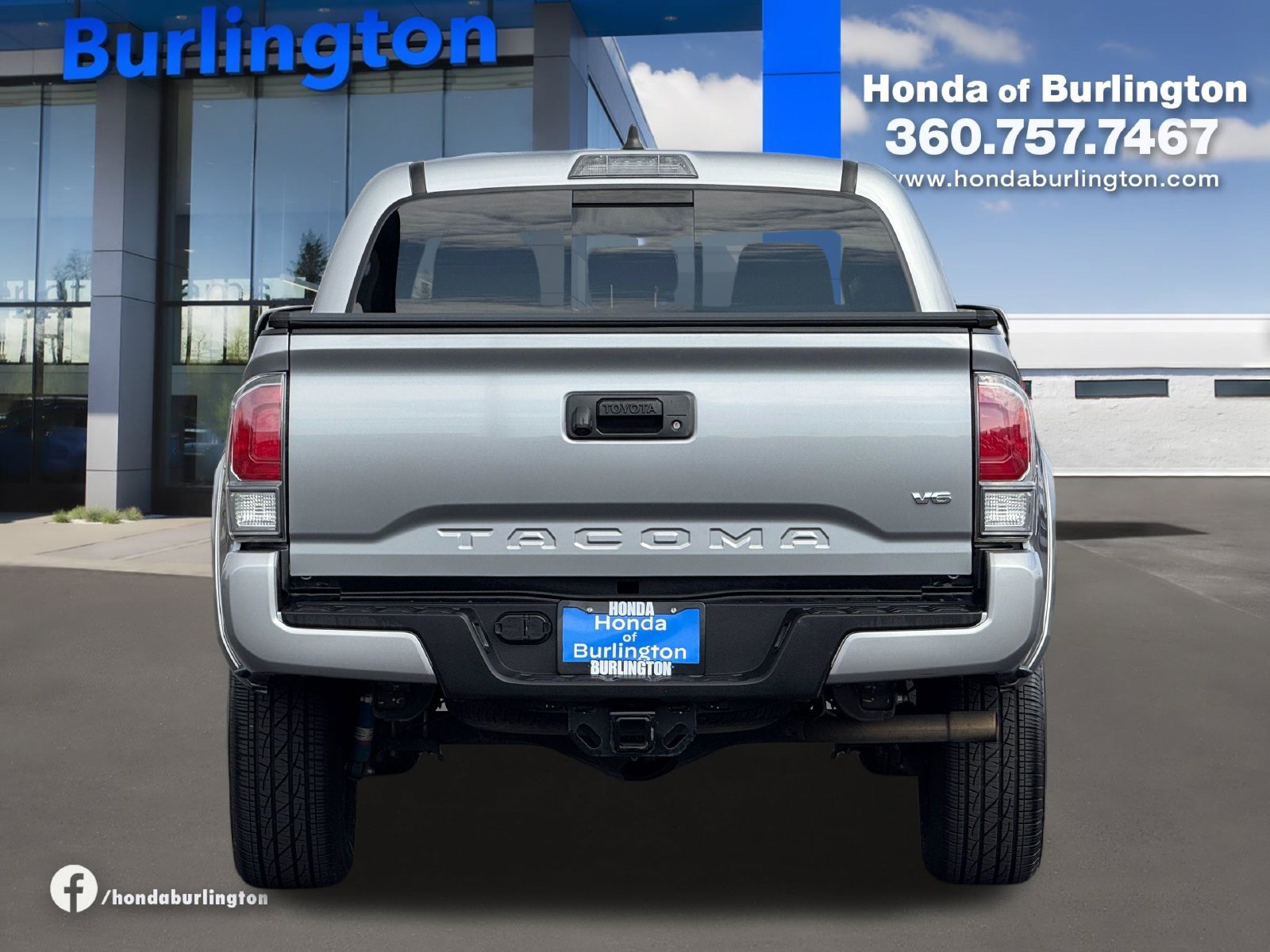 Used 2021 Toyota Tacoma TRD Sport AWD/4WD image 5