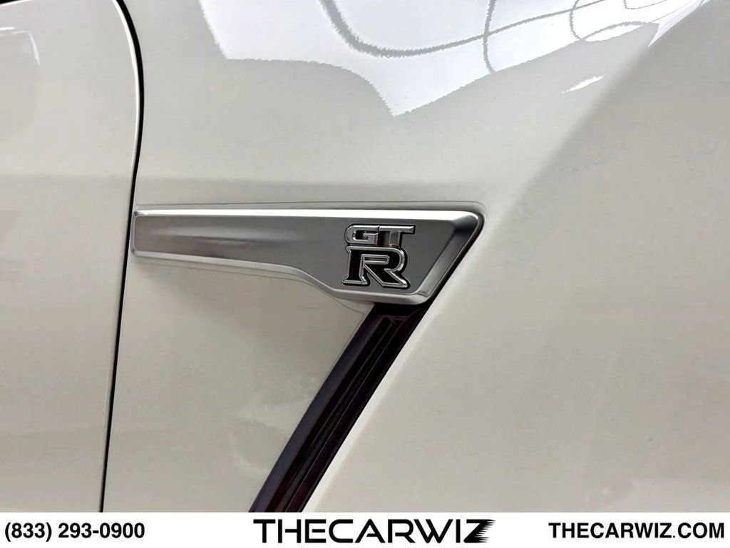 Used 2018 Nissan GT-R NISMO AWD/4WD image 45