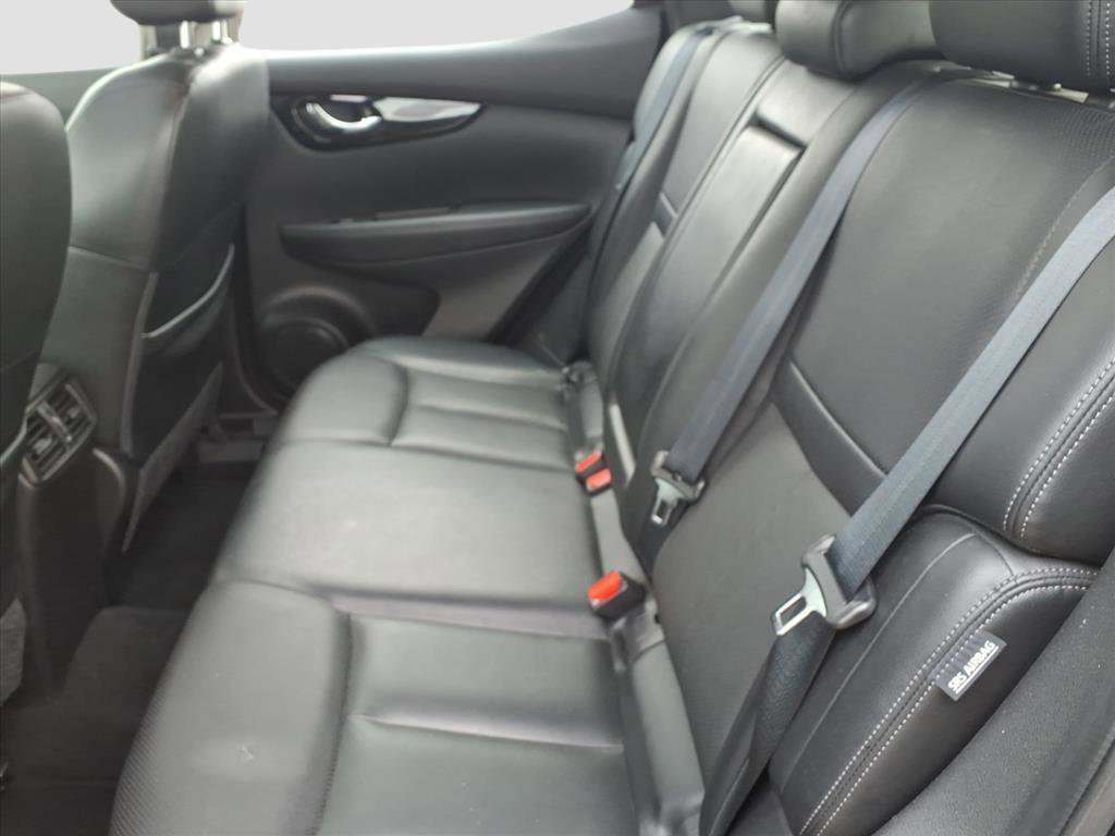 Used 2022 Nissan Rogue Sport SL w/ Premium Package image 13