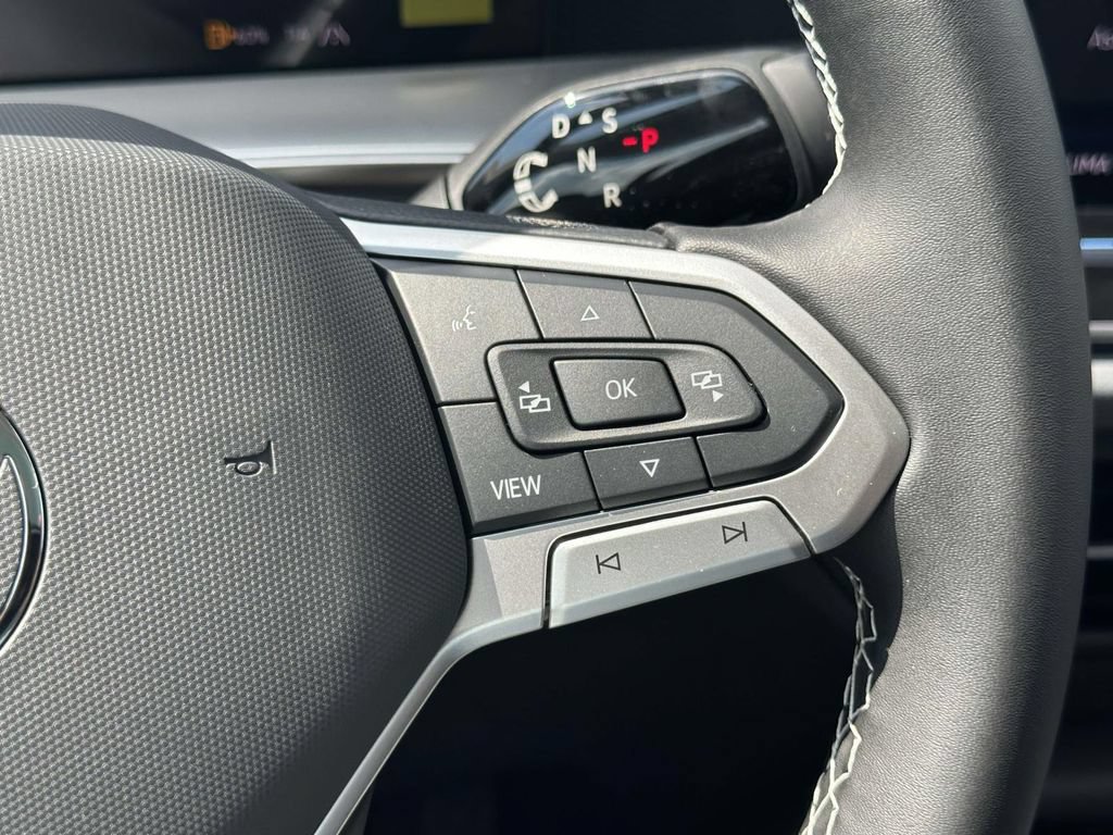 New 2026 Volkswagen Tiguan SE AWD/4WD image 17