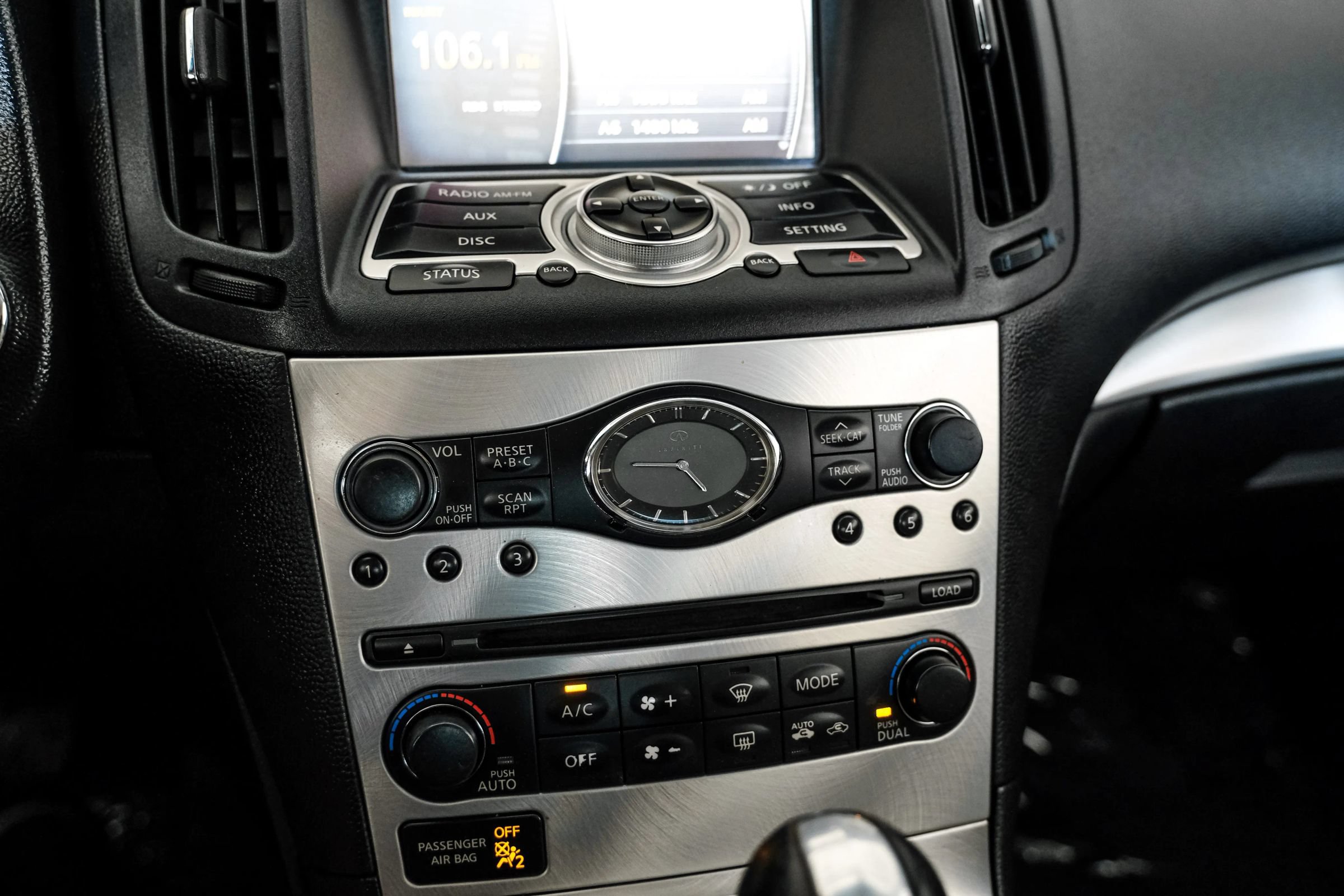 Used 2009 INFINITI G37 Convertible w/ Premium Pkg RWD image 25
