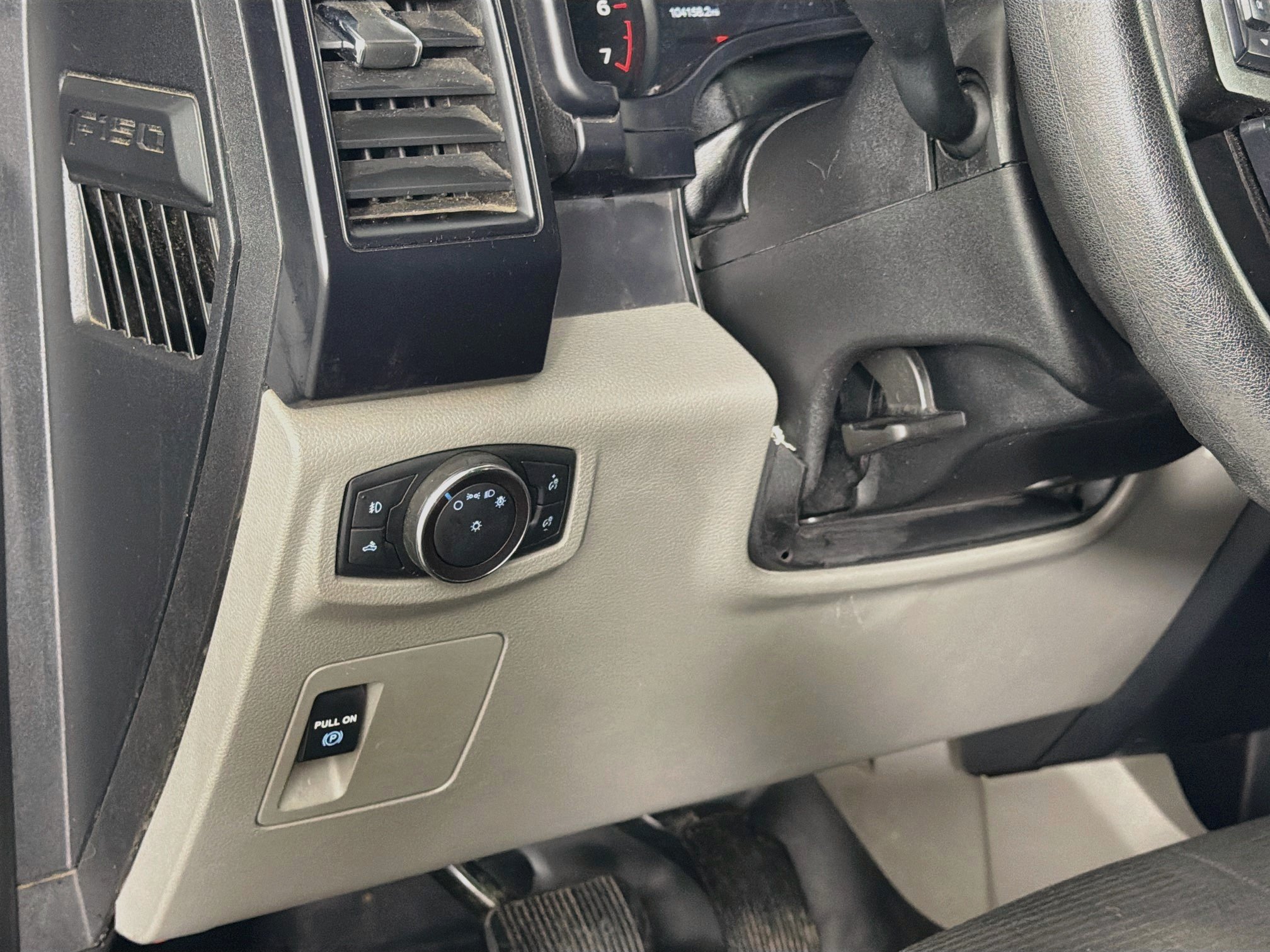 Used 2018 Ford F150 XL w/ Equipment Group 101A Mid AWD/4WD image 16