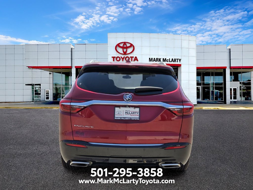 Used 2021 Buick Enclave Essence w/ Sound and Sites Package FWD image 4