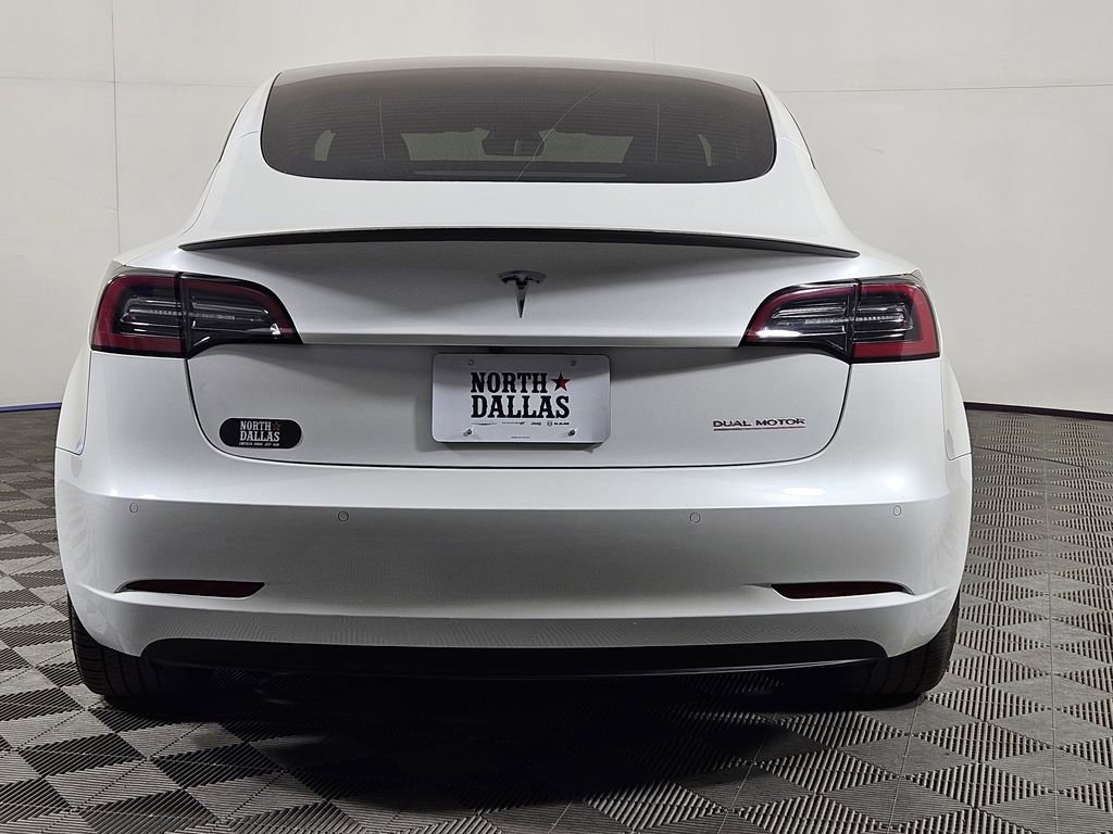 Used 2022 Tesla Model 3 Performance image 4