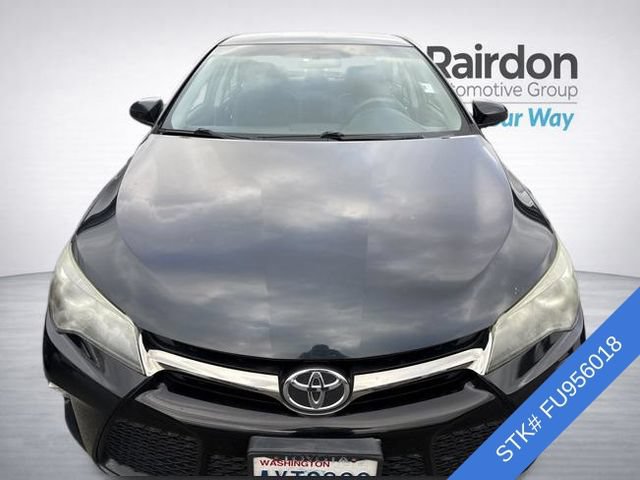 Used 2015 Toyota Camry SE FWD image 2