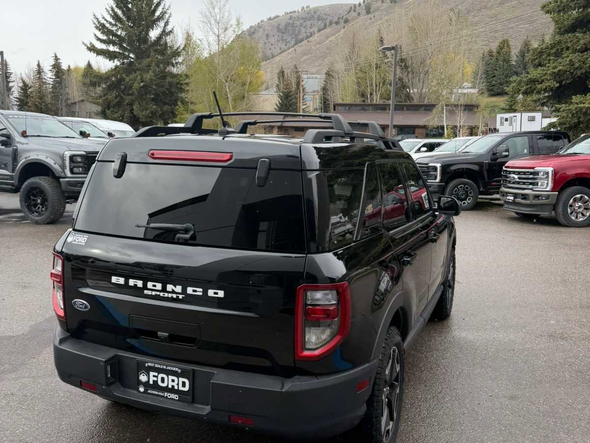 Used 2023 Ford Bronco Sport Outer Banks w/ Tech Package image 9