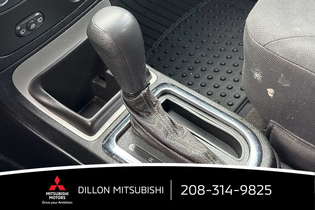 Used 2009 Chevrolet HHR LS FWD image 23