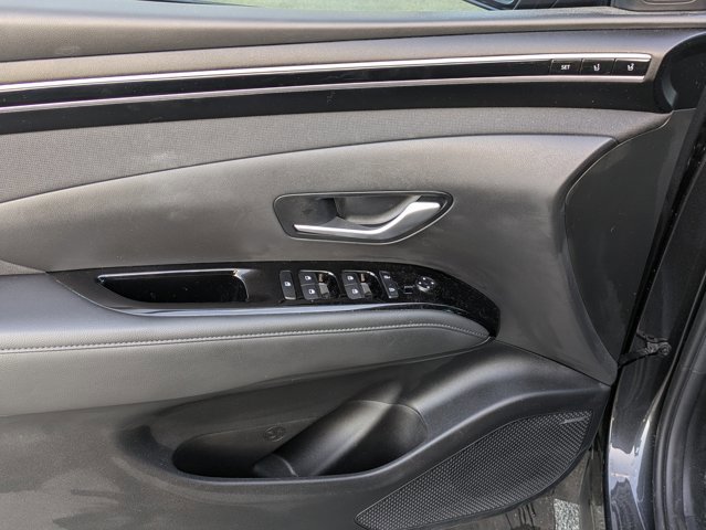Used 2023 Hyundai Tucson Limited image 14
