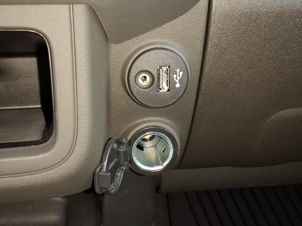 Used 2021 Nissan Frontier SV w/ SV Utility Package image 22