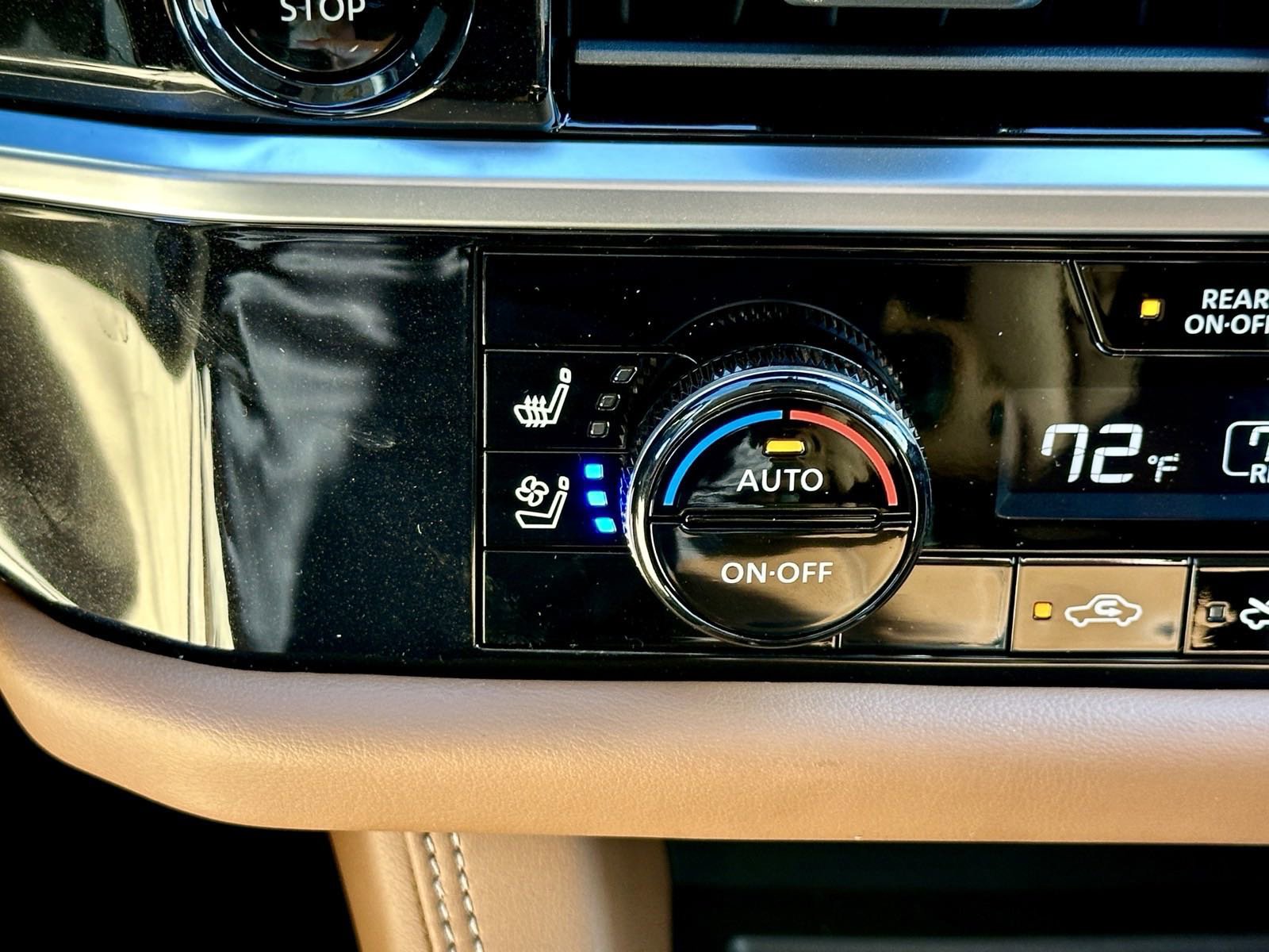 New 2025 Nissan Pathfinder Platinum w/ Black Appearance Package image 9