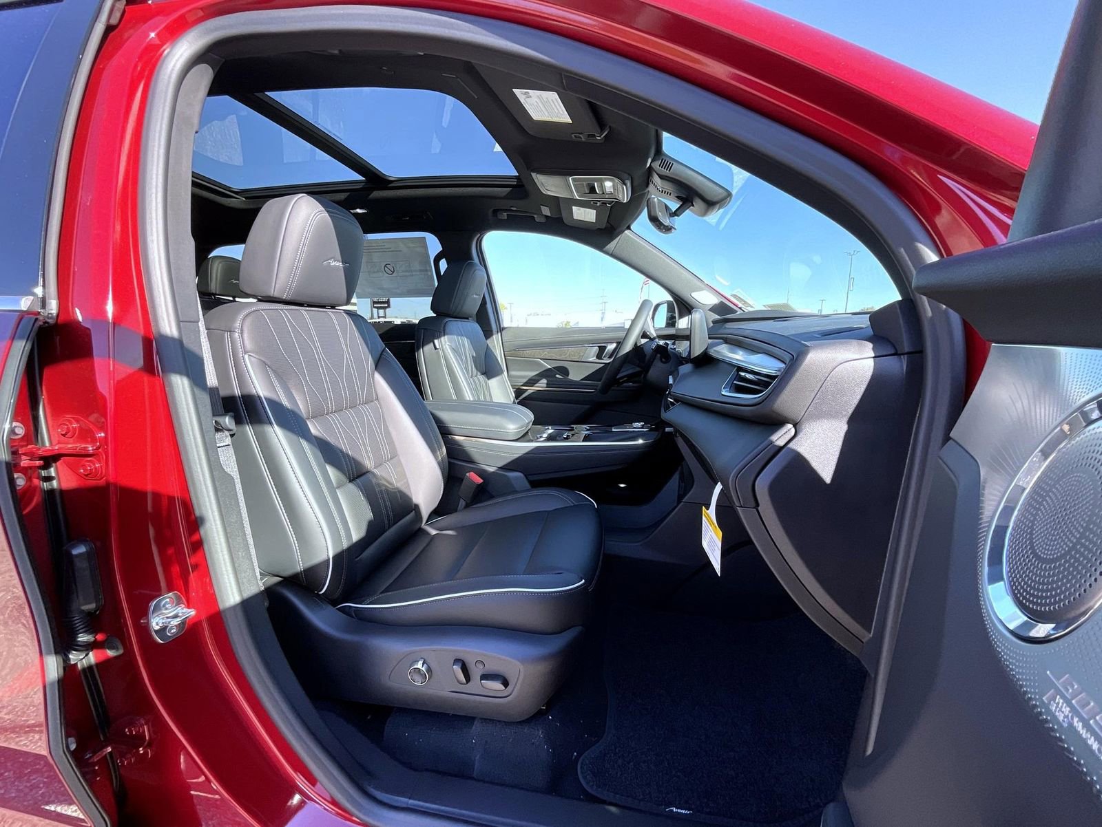 New 2026 Buick Enclave Avenir w/ Super Cruise Package image 15