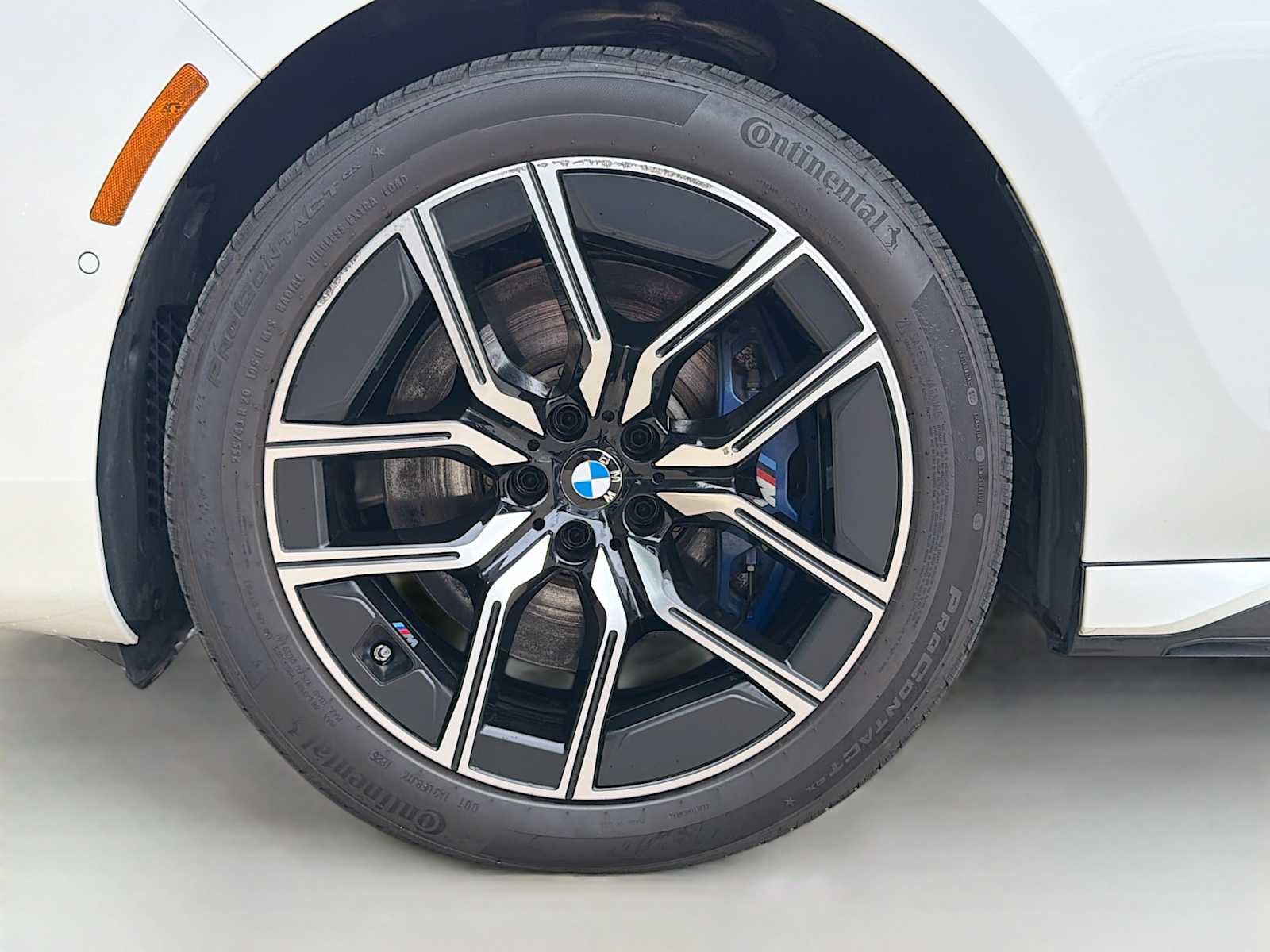Certified 2024 BMW 740i xDrive w/ Premium Package AWD/4WD image 6