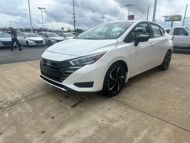 New 2025 Nissan Versa SR w/ Trunk Package image 4