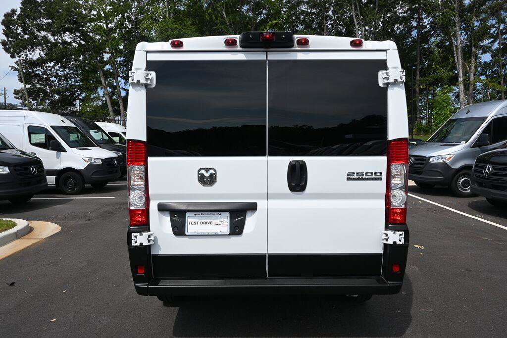 Used 2025 RAM ProMaster 2500 w/ U-Haul Equipment Group FWD image 25