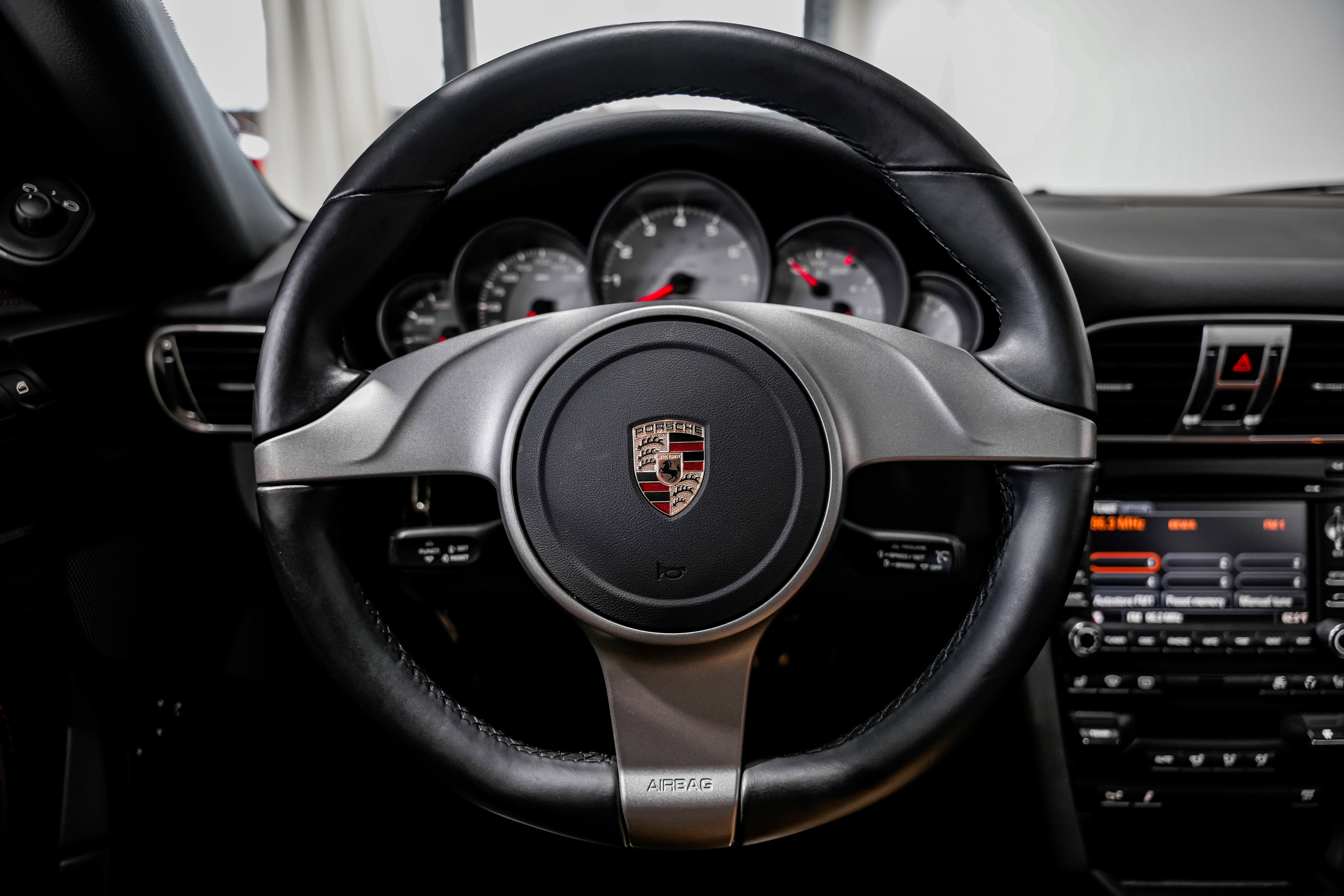 Used 2010 Porsche 911 Carrera S image 11