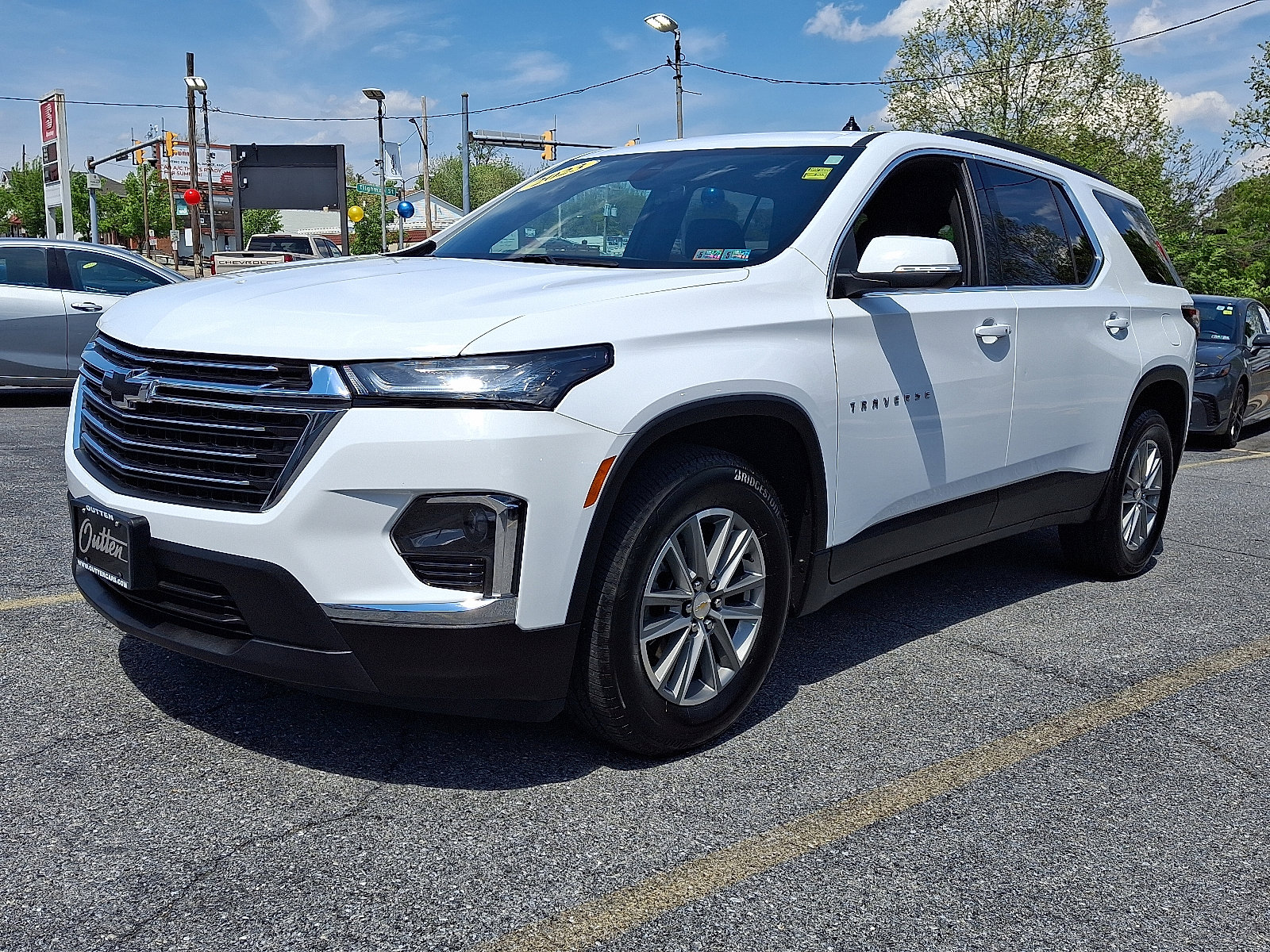 Used 2023 Chevrolet Traverse LT