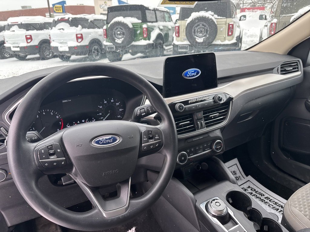 Used 2020 Ford Escape SE image 11