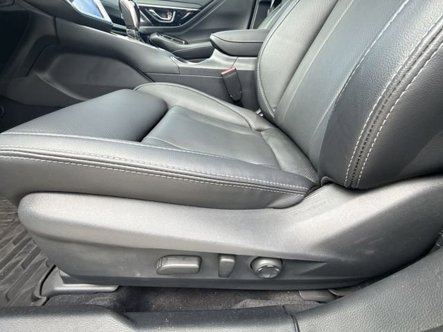 Used 2025 Subaru Outback Touring XT AWD/4WD image 12