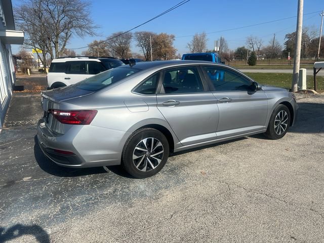 Used 2024 Volkswagen Jetta S image 3