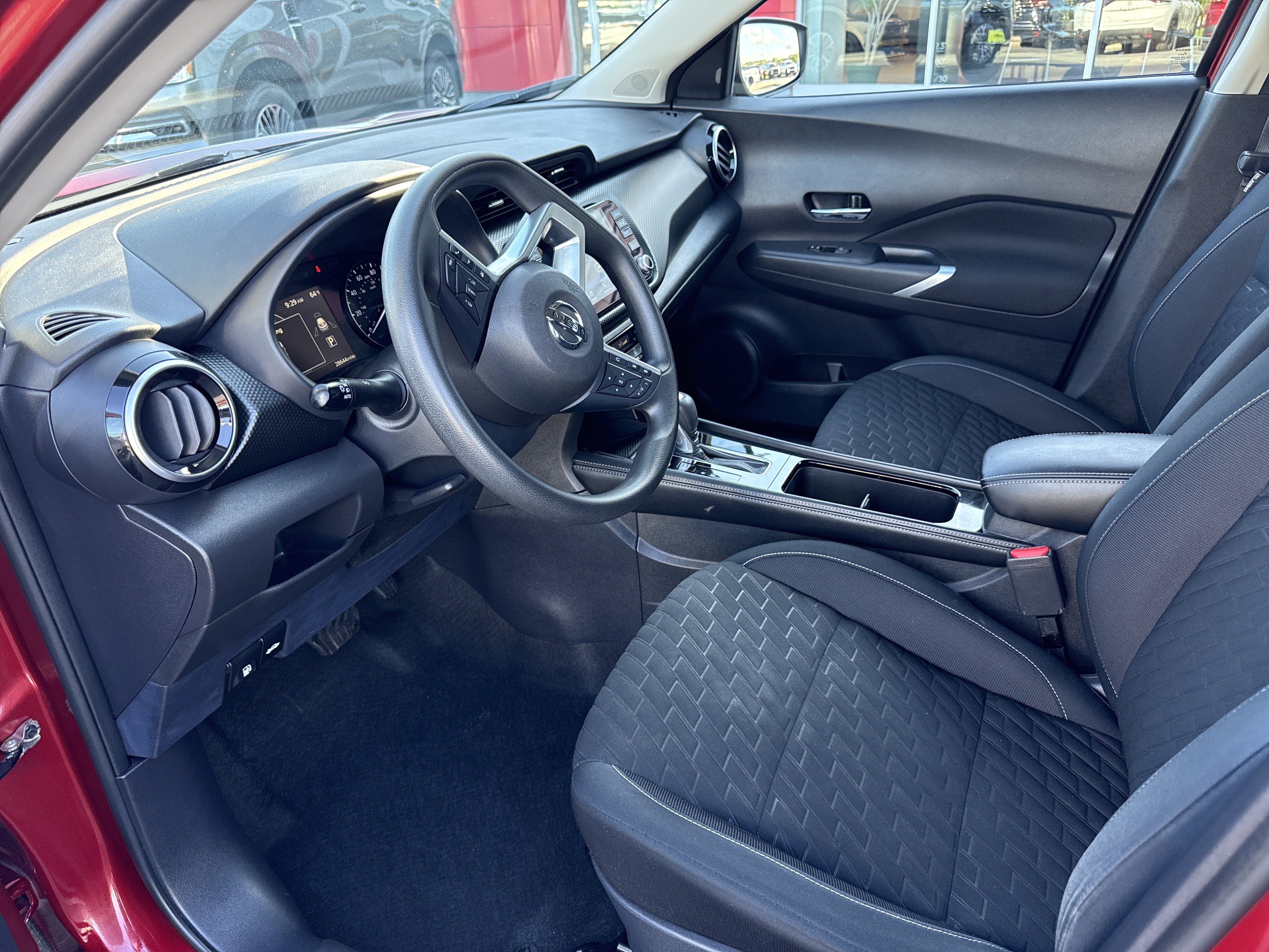 Used 2021 Nissan Kicks SV FWD image 3