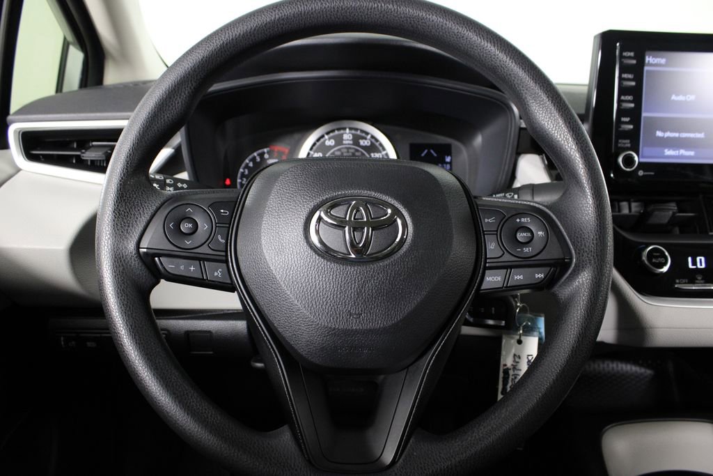 Used 2022 Toyota Corolla LE image 7