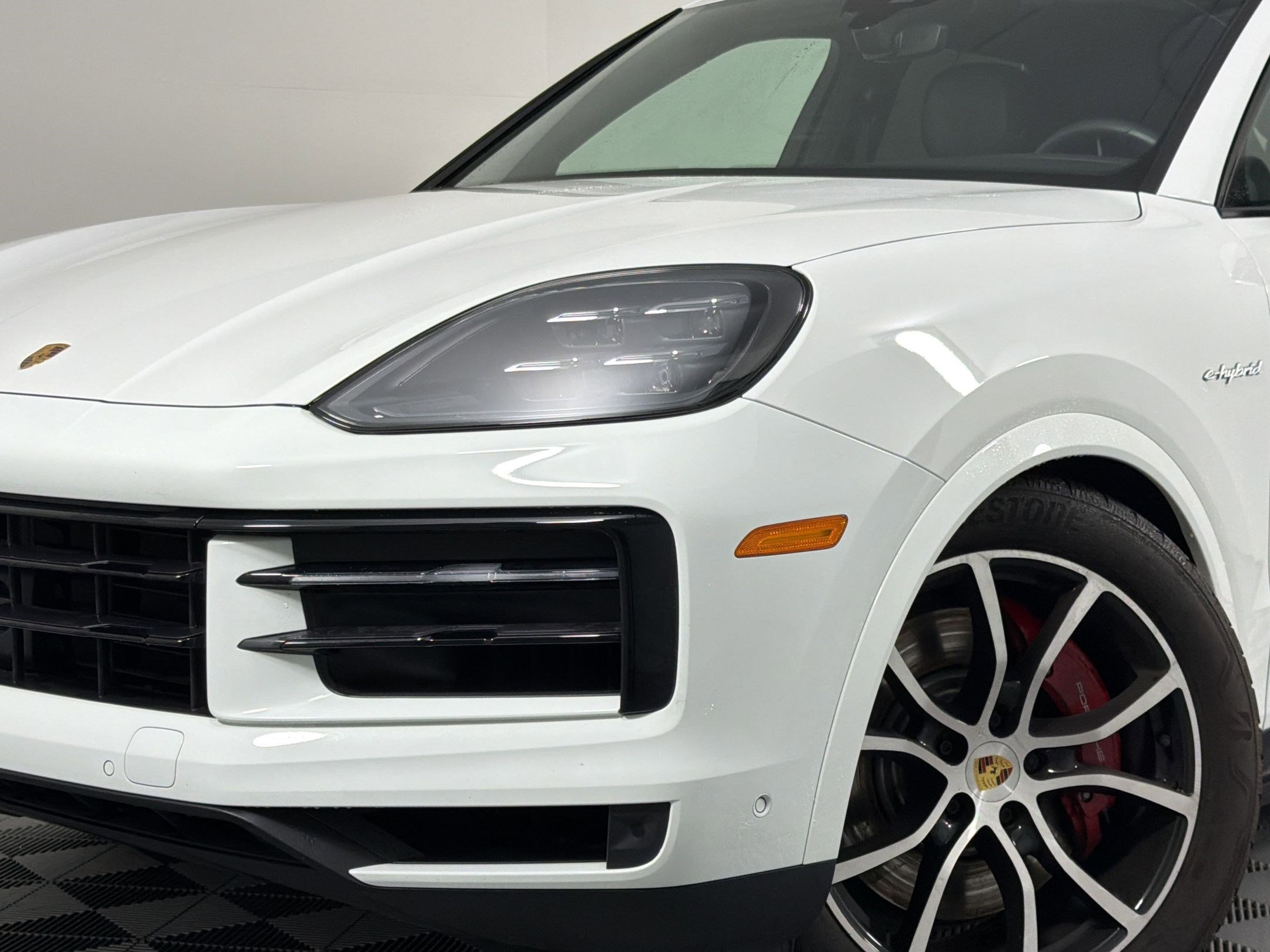 Certified 2024 Porsche Cayenne S AWD/4WD image 6