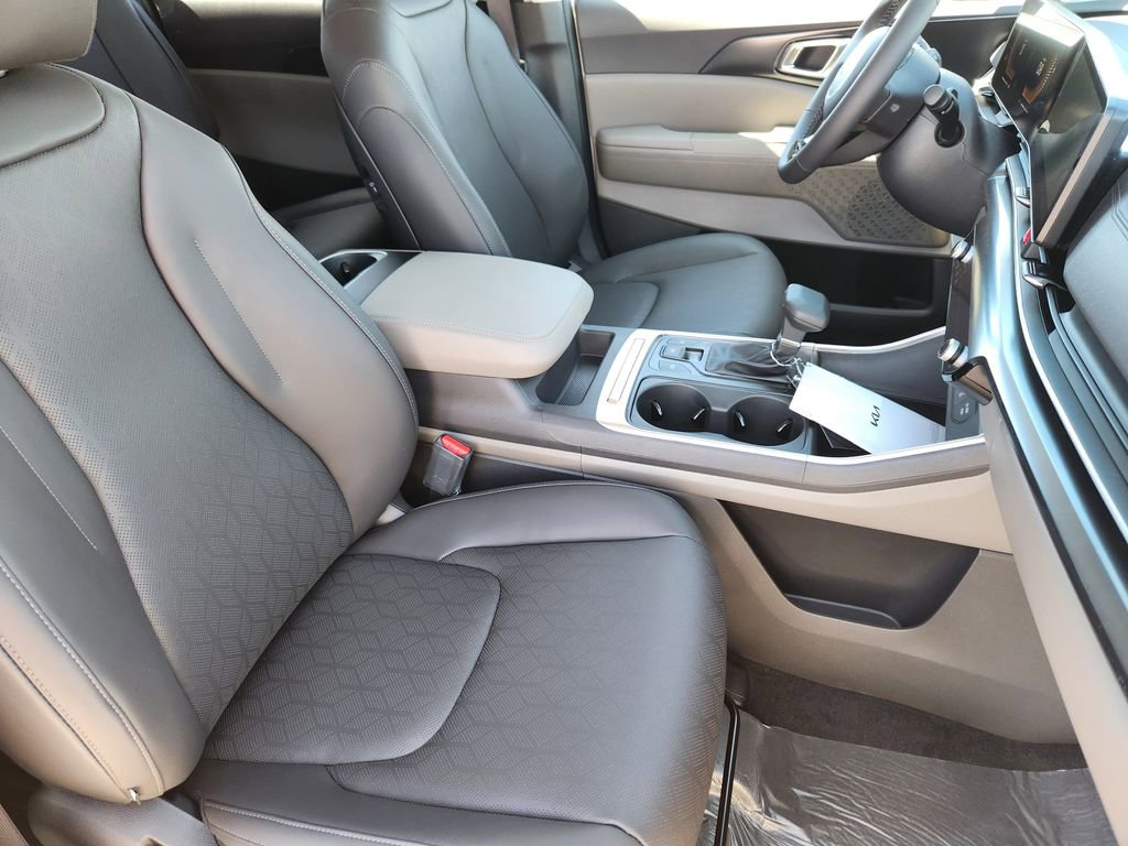 New 2026 Kia Carnival image 13