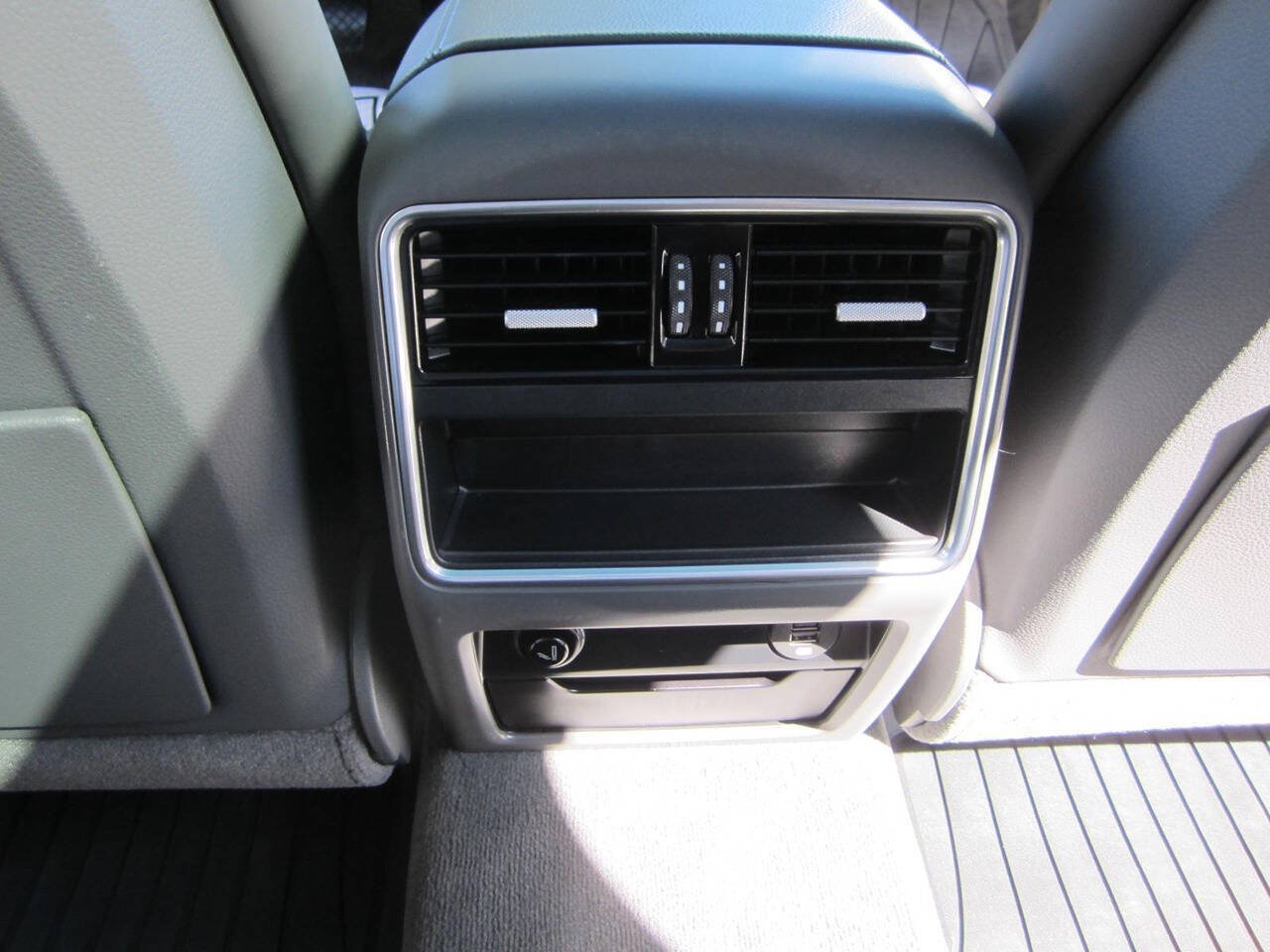 Used 2019 Porsche Cayenne AWD/4WD image 20