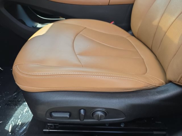 Used 2017 Buick LaCrosse Essence FWD image 31