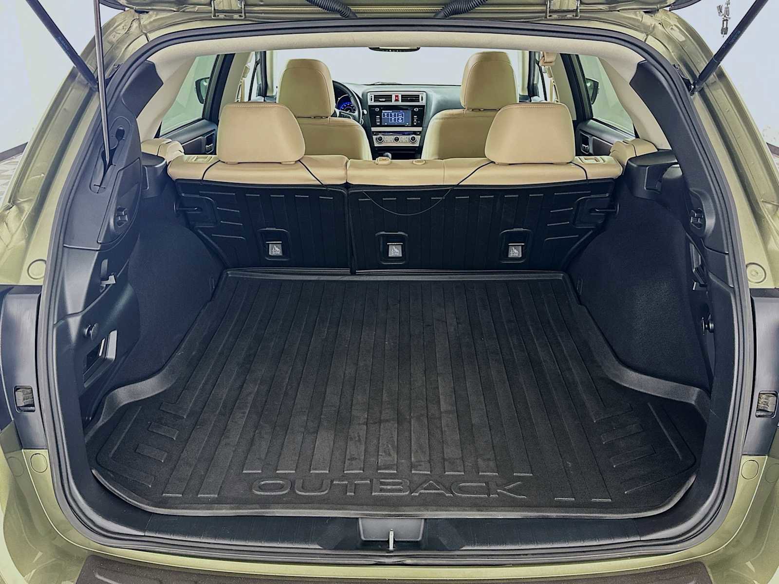 Used 2017 Subaru Outback 3.6R Limited AWD/4WD image 24
