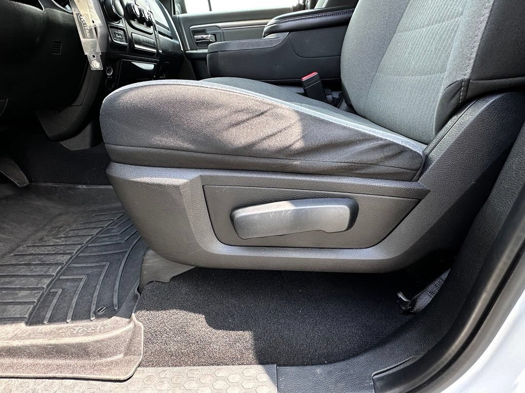 Used 2021 RAM 1500 Classic SLT AWD/4WD image 21