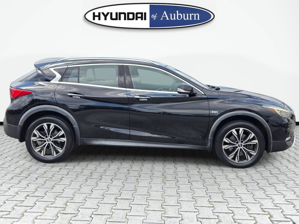 Used 2018 INFINITI QX30 Premium w/ Navigation Package AWD/4WD image 4