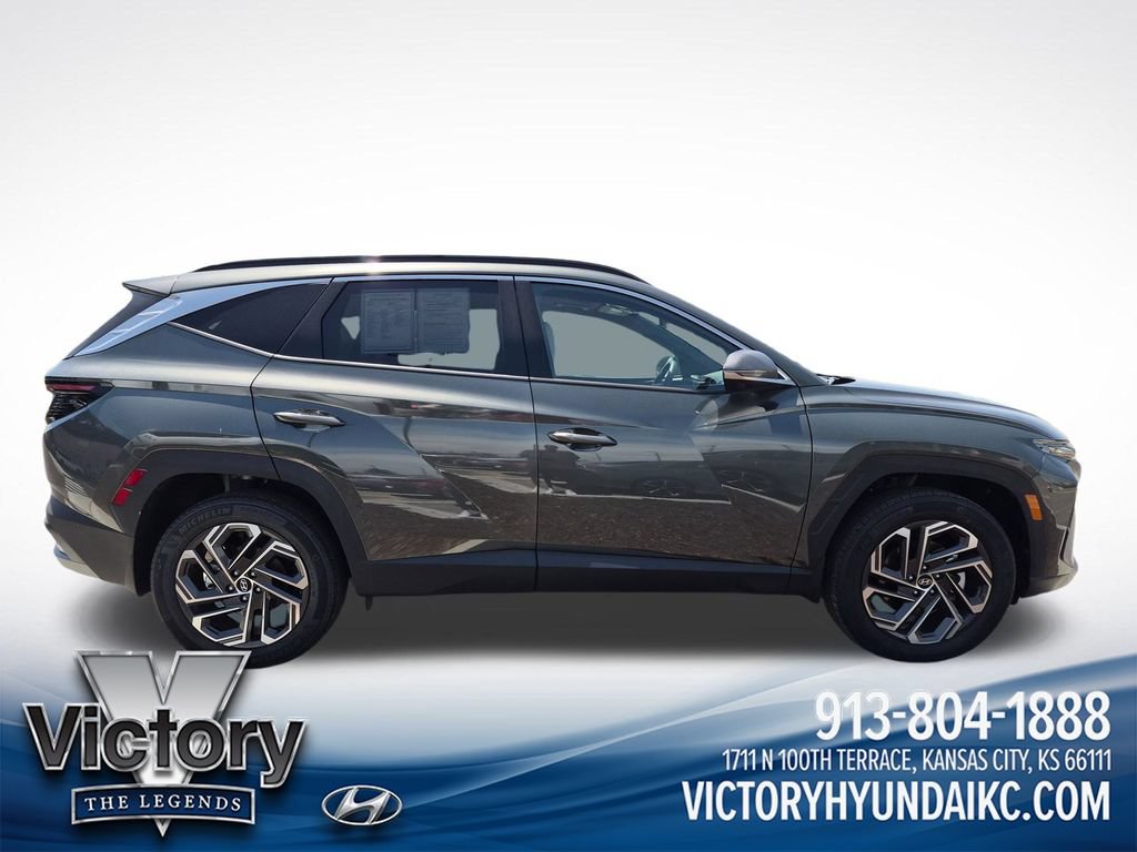 Used 2025 Hyundai Tucson Limited AWD/4WD image 6