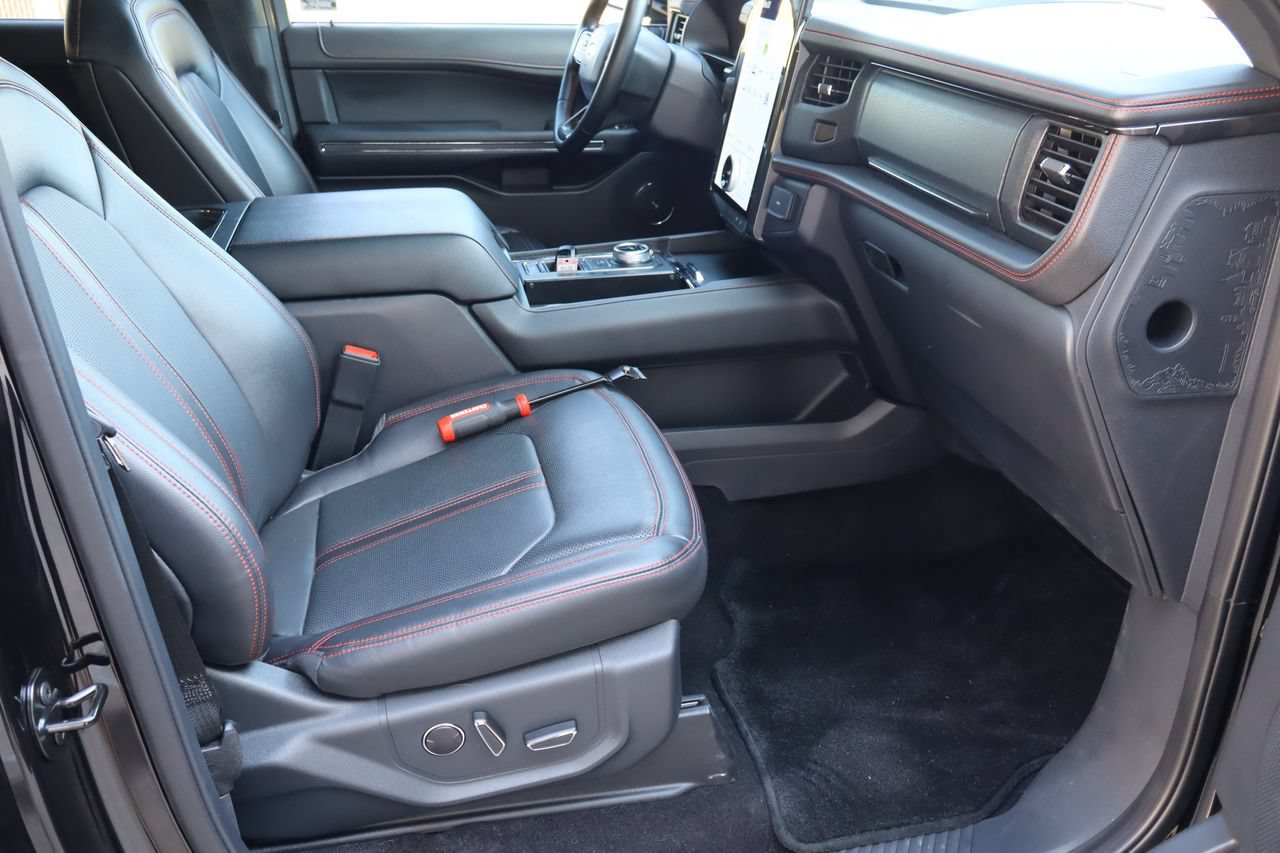 Used 2022 Ford Expedition Limited RWD image 18