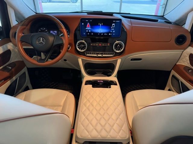 Used 2020 Mercedes-Benz Metris Maybach image 9