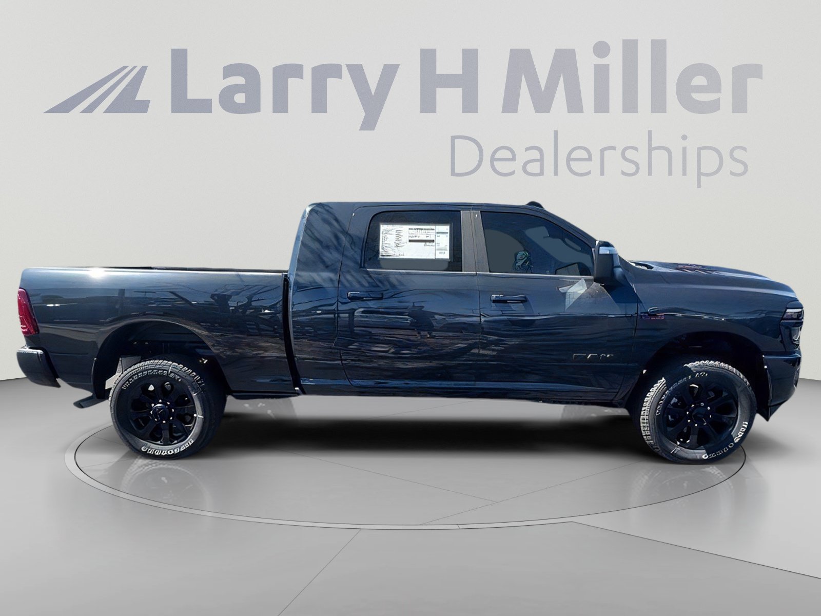 New 2026 RAM 2500 Laramie w/ Night Edition AWD/4WD image 6