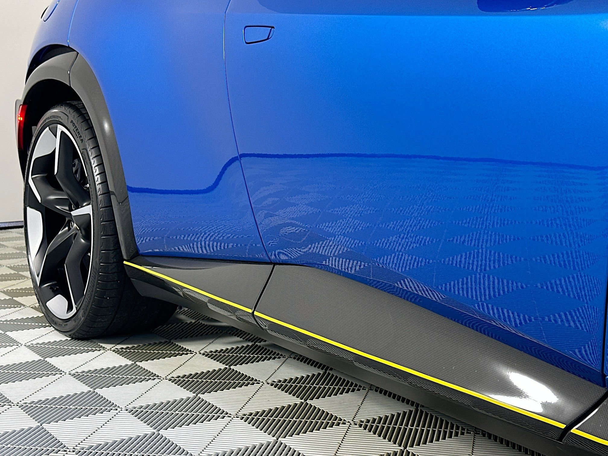 Used 2023 Ferrari Purosangue AWD/4WD image 31