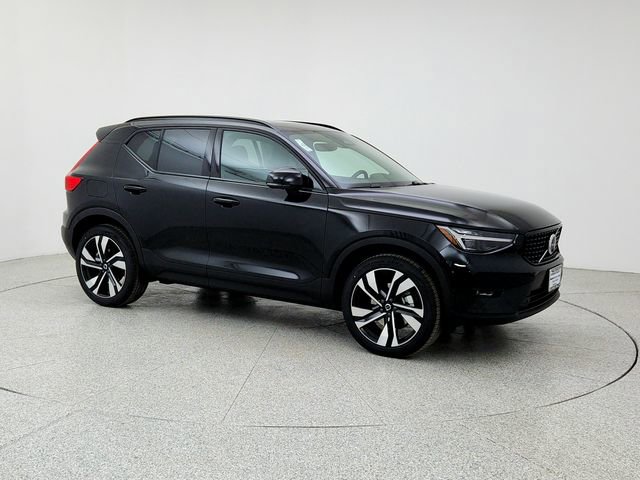 New 2026 Volvo XC40 B5 Ultra w/ Climate Package image 3