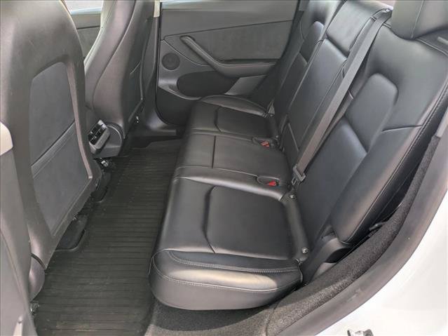 Used 2024 Tesla Model Y Long Range AWD/4WD image 16
