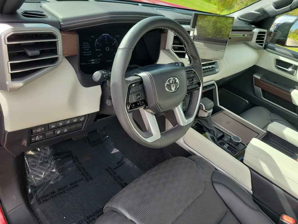 Used 2024 Toyota Sequoia Capstone AWD/4WD image 7